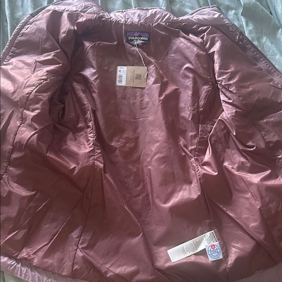 Patagonia Women's Puffer Jacket - Light Purple - Picture 11 of 11